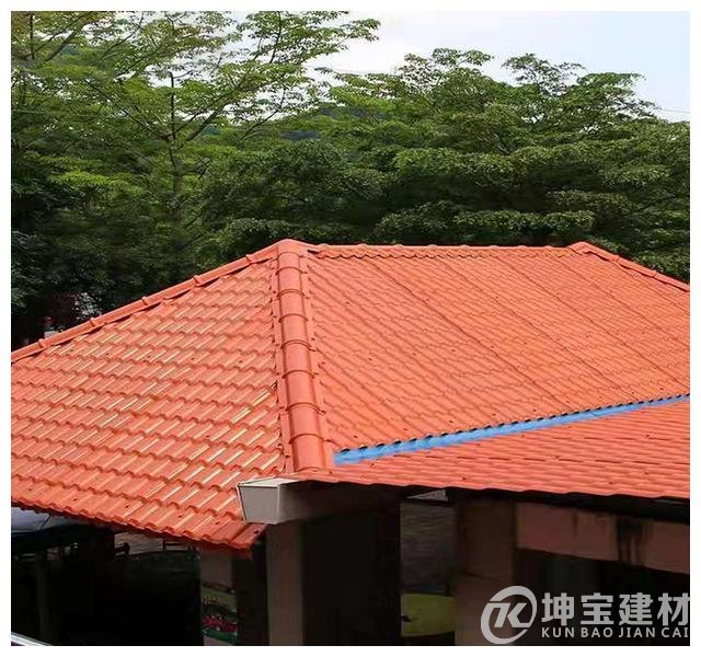裝修屋頂選彩鋼瓦好還是合成樹脂瓦好？選對了直接節(jié)省幾千元